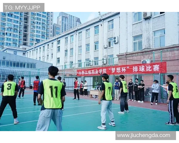 李芳专访：从排球新星到传奇教练的奋斗与荣耀之路回顾