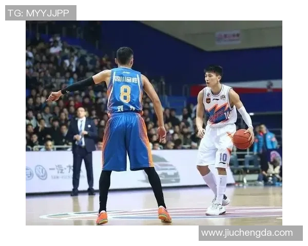 重庆篮球队强势领跑全国锦标赛积分榜积分达到70分引发关注